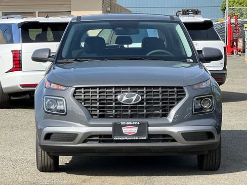 New 2026 Hyundai Venue SE image 3