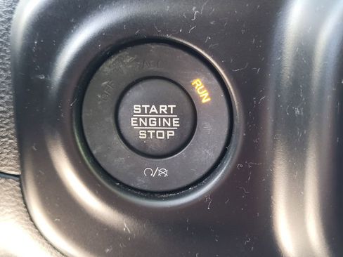 Used 2023 Jeep Wrangler Unlimited w/ Cold Weather Group AWD/4WD image 25