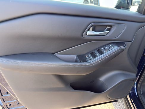 New 2026 Nissan Rogue SV AWD/4WD image 13