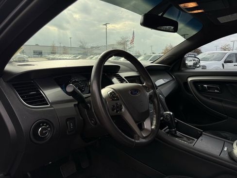 Used 2015 Ford Taurus SEL w/ Equipment Group 201A image 10