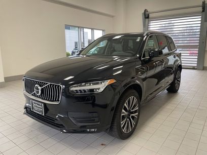 Used 2021 Volvo XC90 T5 Momentum w/ Climate Package