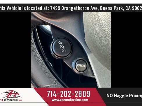 Used 2016 smart fortwo passion RWD image 32