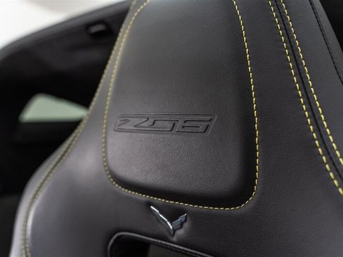 Used 2018 Chevrolet Corvette Z06 RWD image 40