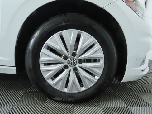 Used 2019 Volkswagen Jetta S image 33