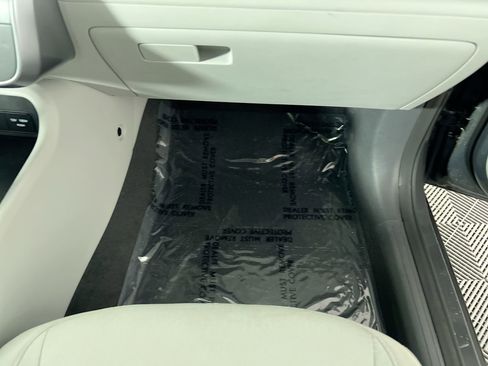 Used 2025 Hyundai Kona SEL image 32