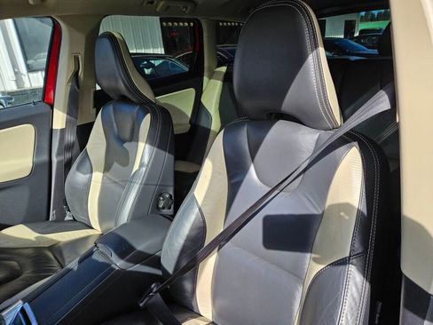 Used 2012 Volvo XC60 T6 R-Design Platinum image 19