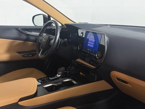 Used 2025 Lexus NX 350h AWD image 18