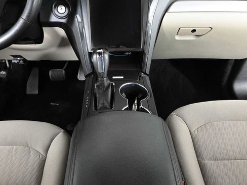 Used 2018 Ford Explorer FWD image 16