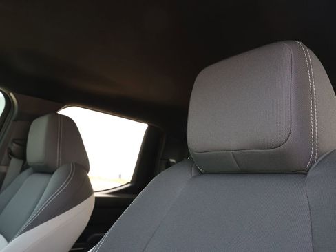 Used 2025 Toyota Tacoma TRD Sport w/ TRD Sport Upgrade Package image 15