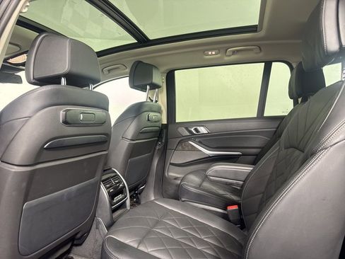 Certified 2023 BMW X7 xDrive40i w/ Premium Package image 10