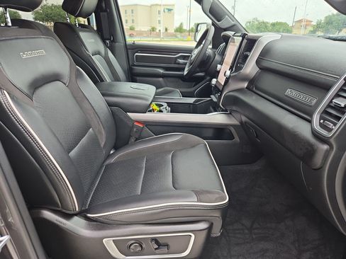 Used 2025 RAM 1500 Laramie w/ Sport Appearance Package AWD/4WD image 32