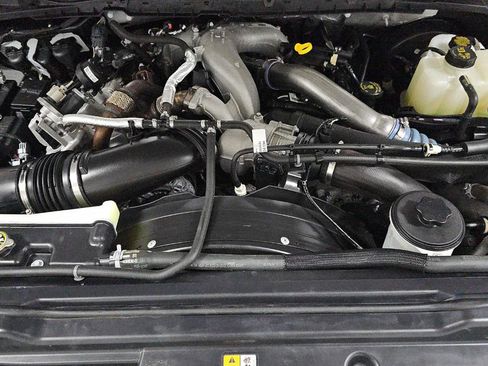 Used 2022 Ford F350 Lariat w/ Lariat Ultimate Package AWD/4WD image 16