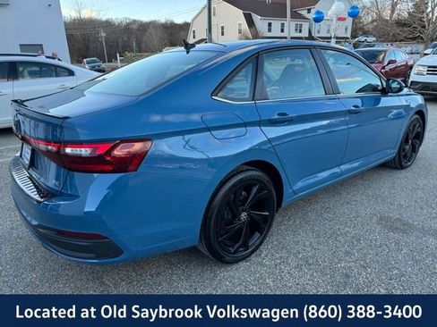 Certified 2025 Volkswagen Jetta SE image 5