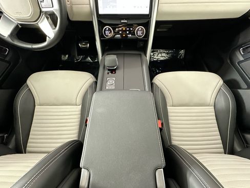 Certified 2023 Land Rover Discovery S R-Dynamic AWD/4WD image 23