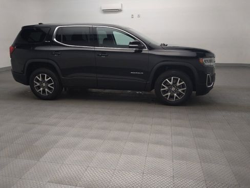 Used 2022 GMC Acadia SLE w/ LPO, Floor Liner Package FWD image 11