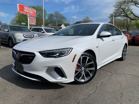 Used 2018 Buick Regal GS w/ Driver Confidence Package #2 AWD/4WD image 1