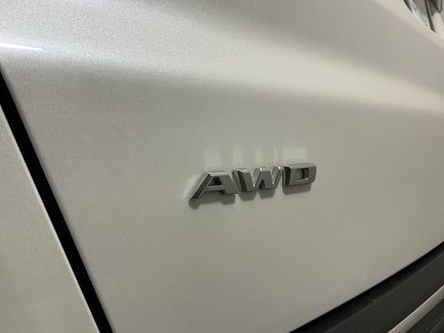 Used 2025 Cadillac XT5 Sportv w/ Technology Package AWD/4WD image 33