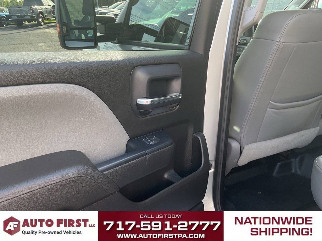 Used 2017 GMC Sierra 3500 4x4 Crew Cab image 13