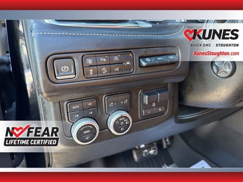 Used 2024 GMC Yukon XL Denali Ultimate image 19