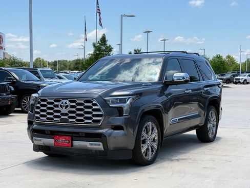 Used 2024 Toyota Sequoia Capstone AWD/4WD image 7