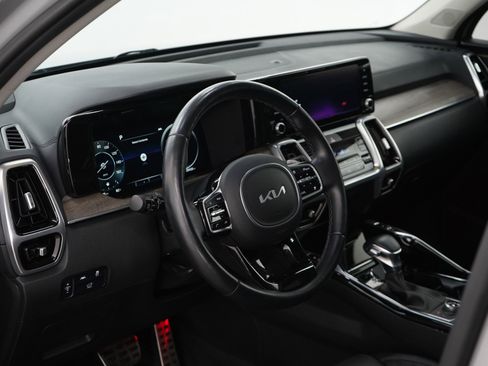 Used 2023 Kia Sorento SX Prestige image 24