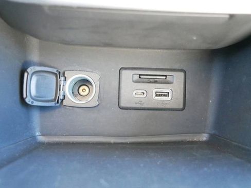 Used 2023 GMC Acadia SLT image 26