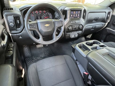 Used 2020 Chevrolet Silverado 1500 Custom w/ Custom Value Package image 16