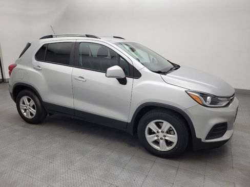 Used 2021 Chevrolet Trax LT FWD image 11