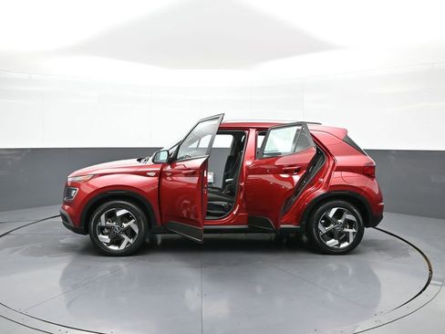 Certified 2024 Hyundai Venue SEL FWD image 43