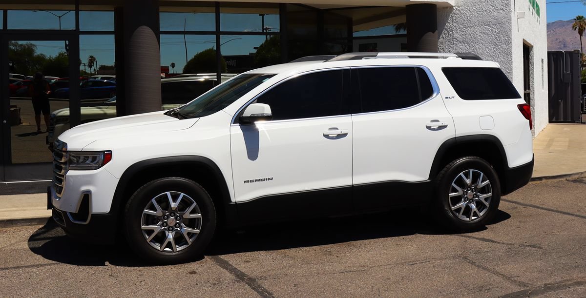 Used 2020 GMC Acadia SLT w/ LPO, Cargo Package FWD image 7