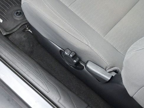Used 2019 Toyota Tacoma SR w/ SR Convenience Package AWD/4WD image 13