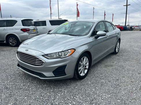 Used 2020 Ford Fusion SE image 18