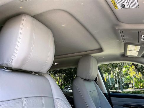 Used 2020 Land Rover Range Rover Evoque S image 13