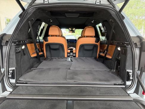 Used 2023 BMW X7 xDrive40i w/ M Sport Package AWD/4WD image 39