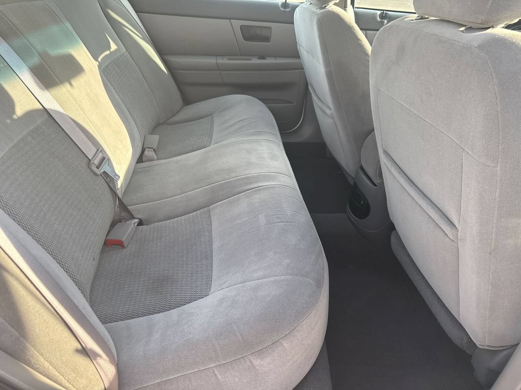 Used 2005 Ford Taurus SE FWD image 13