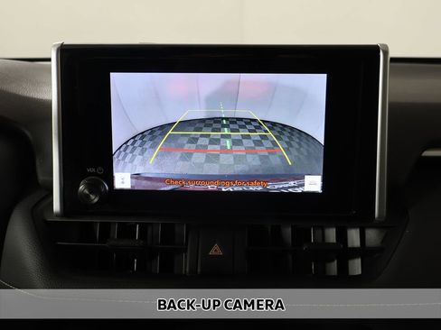 Used 2024 Toyota RAV4 LE image 4