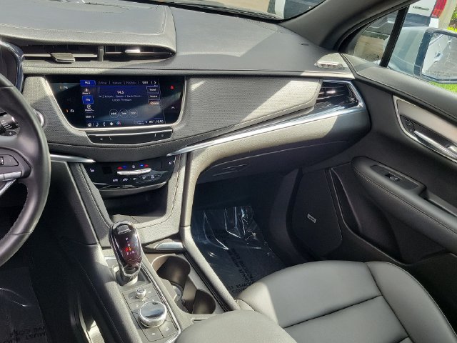 Certified 2024 Cadillac XT6 Luxury AWD/4WD image 19