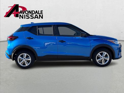 Used 2025 Nissan Kicks Play S image 8