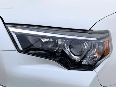 Used 2016 Toyota 4Runner Limited image 28