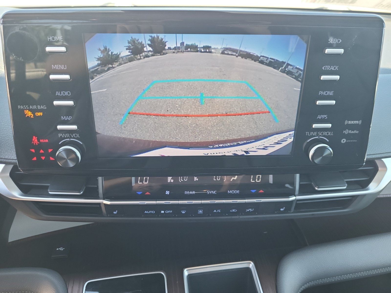 Certified 2023 Toyota Sienna XLE FWD image 15