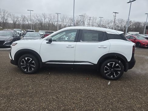 New 2026 Nissan Kicks SV image 4