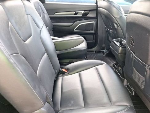 Used 2022 Kia Telluride S FWD image 30