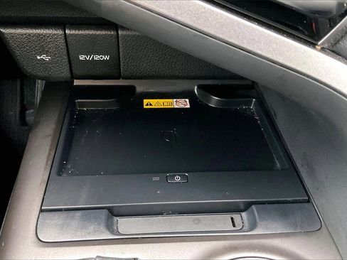 Used 2022 Toyota Camry XSE image 17