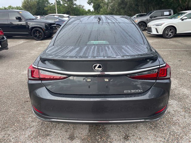 Used 2024 Lexus ES 300h w/ Technology Package FWD image 3