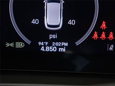 Certified 2026 Porsche Cayenne AWD/4WD image 12