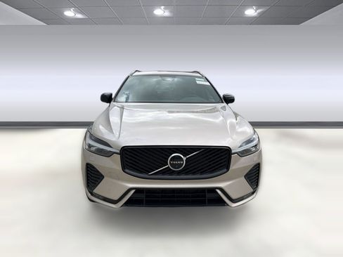 Certified 2026 Volvo XC60 B5 Plus w/ Protection Package Premier AWD/4WD image 6