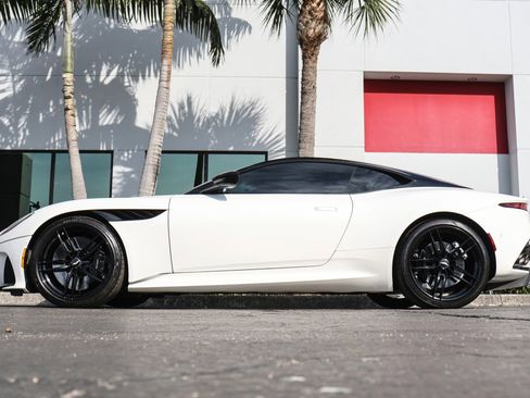 Used 2019 Aston Martin DBS Superleggera image 25