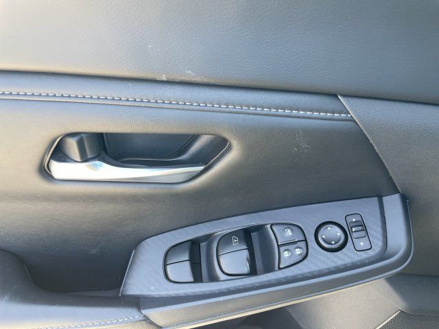 Used 2024 Nissan Sentra SV FWD image 21