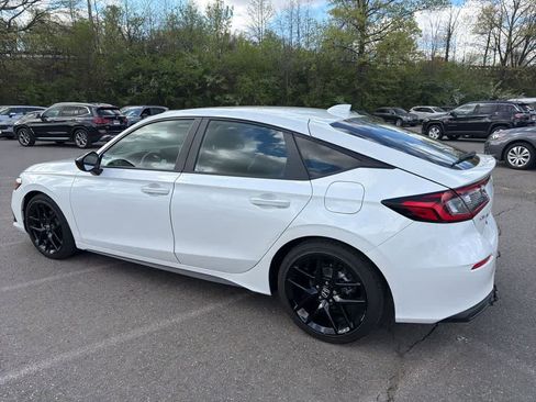 Used 2023 Honda Civic Sport image 6
