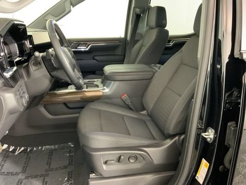 Used 2024 Chevrolet Silverado 1500 LT Trail Boss AWD/4WD image 13